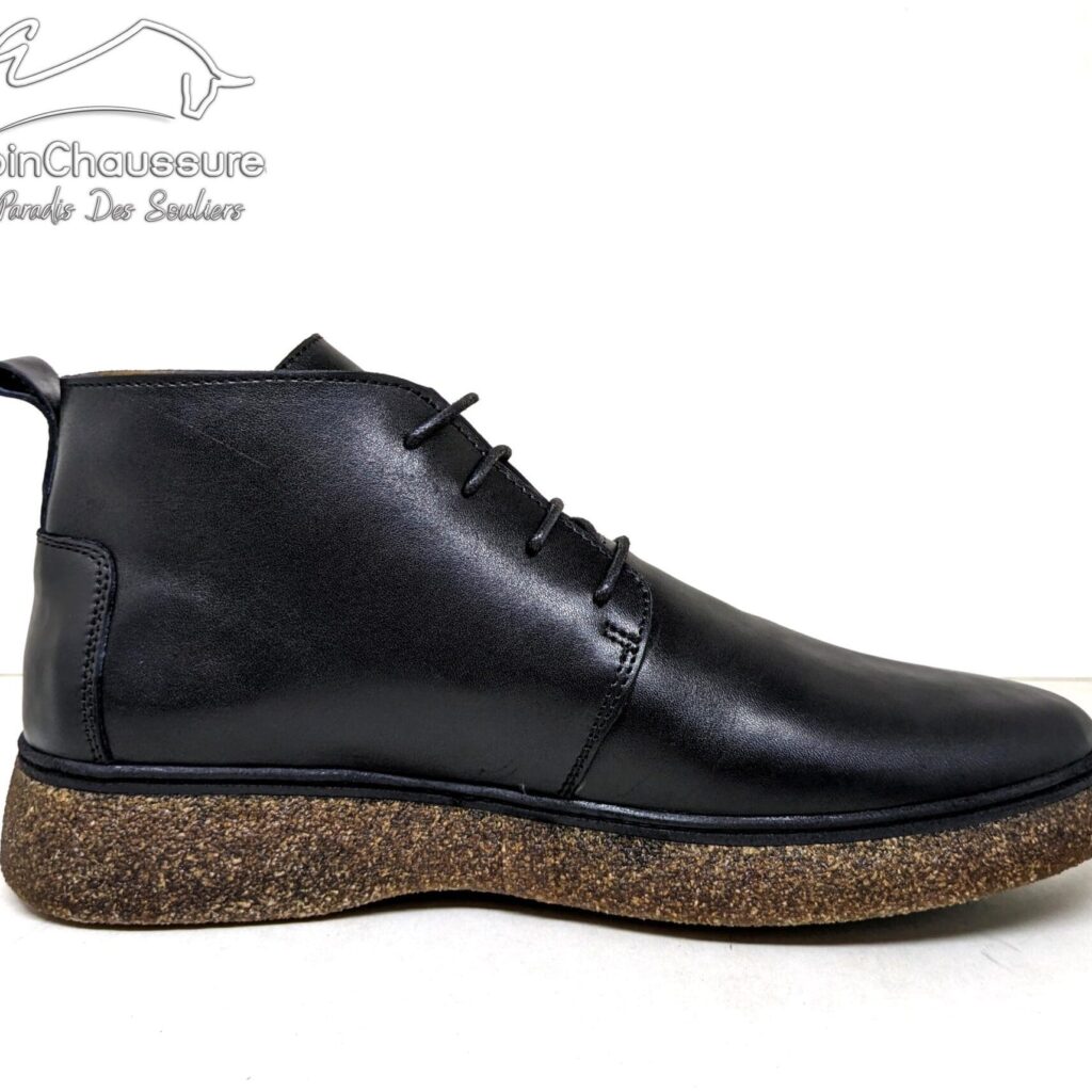 Black smoothy boot
